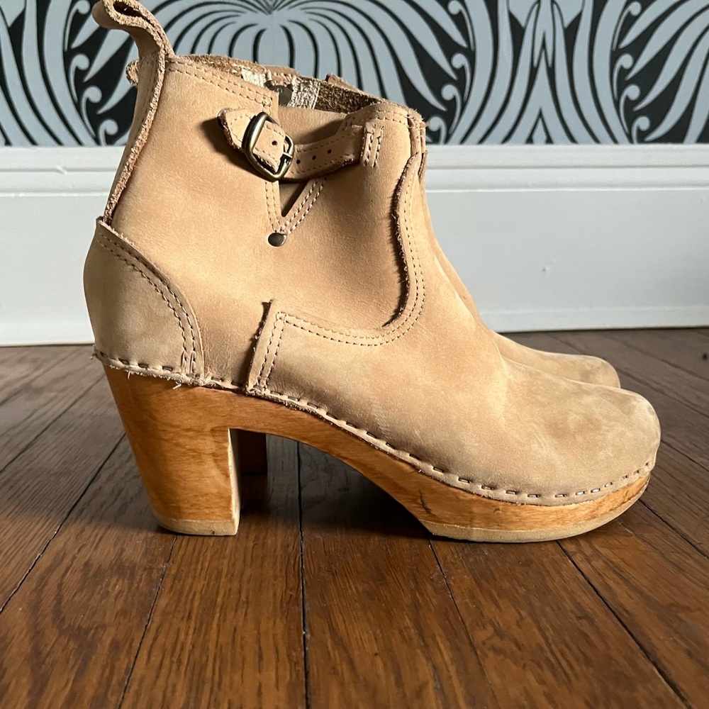 Tan nubuck No. 6 high heel buckle boots, size 39